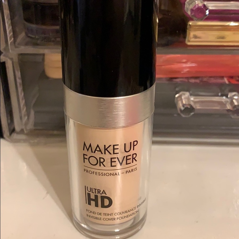 Makeup Forever Ultra HD Foundation Y205